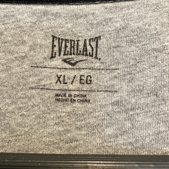 Everlast Men’s Crewneck Sweater - Picture 2 of 4